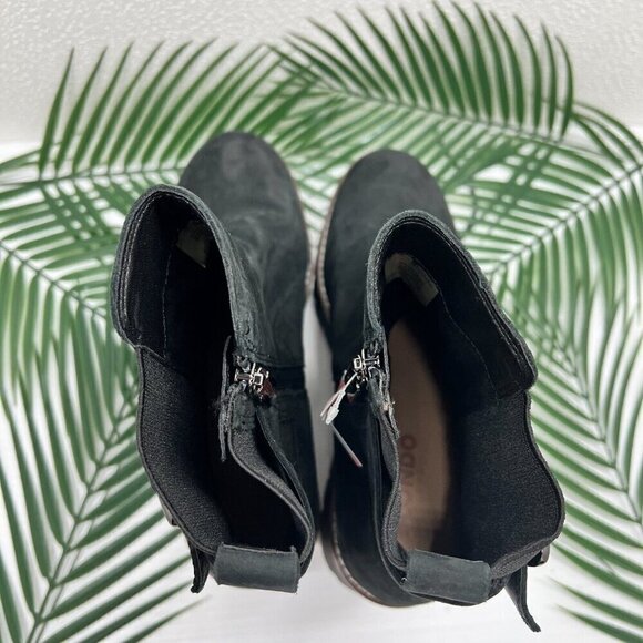 Blondo Dakota Black Leather Waterproof Lug Sole Buckle Ankle Boots 8M Fall - Picture 6 of 11